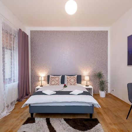 Luxury Apartment In The Center Of Πράγα Εξωτερικό φωτογραφία