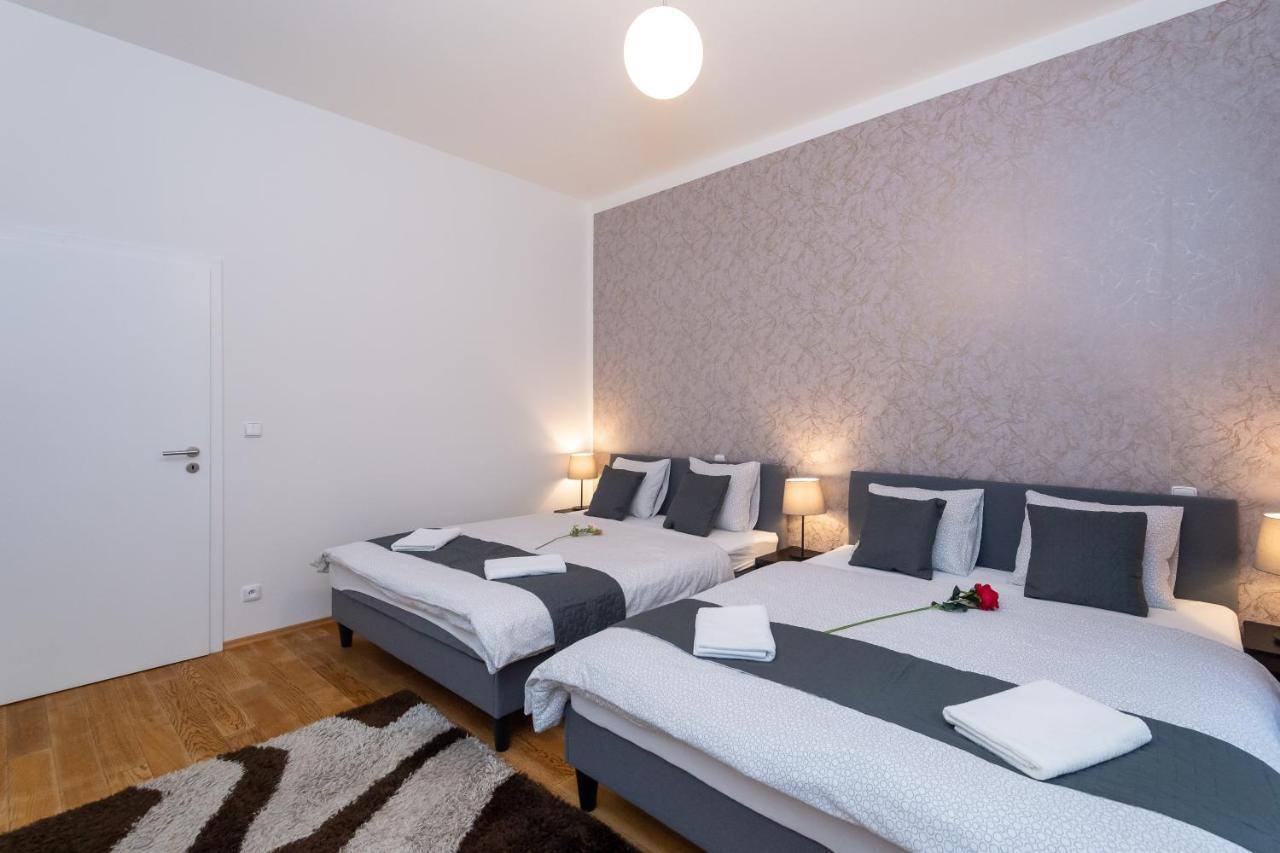 Luxury Apartment In The Center Of Πράγα Εξωτερικό φωτογραφία