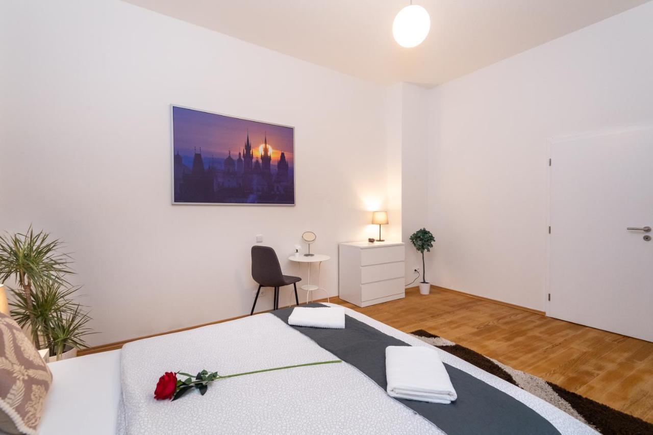 Luxury Apartment In The Center Of Πράγα Εξωτερικό φωτογραφία