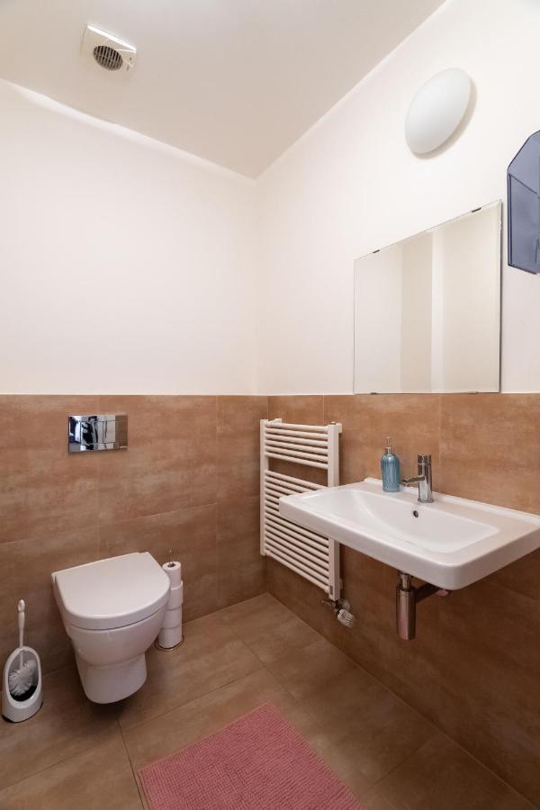 Luxury Apartment In The Center Of Πράγα Εξωτερικό φωτογραφία